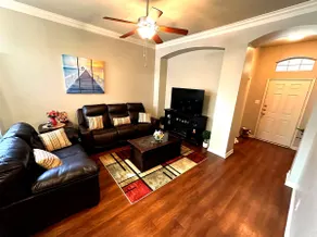 Cozy Home in the Heart of Aggieland - Image 2