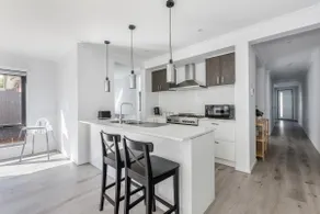 Modern Comfort in Avondale Heights Family Home - Image 3