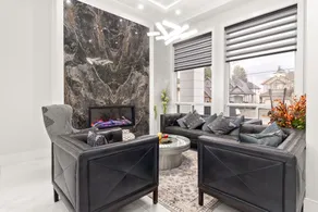 6BR Entire Home Private Parking Near SkyTrain Area - Image 2