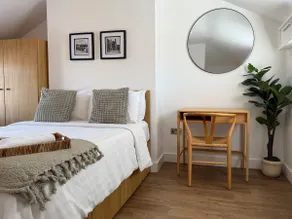 Beautiful Grosvenor Street Apartment - Image 2