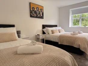3 Bed, Sleeps 9, Gated Drive, WiFi, Contractors - Image 4