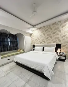 Cozy 2.5 BHK near Fateh Sagar! - Image 5