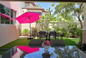 7 BR 15 Bed Pool Villa near Malls & Expressway - Image 4