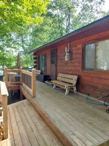 Waterfront cottage on Eels Lake - Image 4