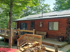 Waterfront cottage on Eels Lake - Image 2
