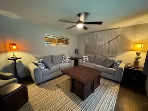 Super Comfy 3 BR Home Sleeps 8 - Image 3