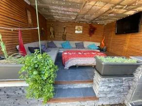 Air-conditioned 4-room apartment with pool - Image 5