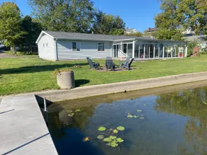 Lake House with Seawall and Pier - Image 4