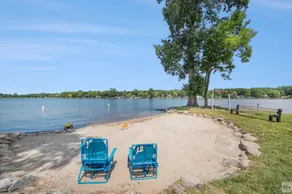 Lux Lakefront Home: Hot Tub l Beach l Swim I Kayak - Image 4