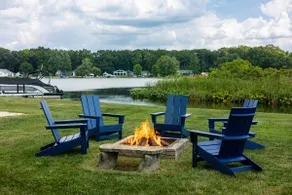 Lux Lakefront Home: Hot Tub, Firepit, Games, Kayak - Image 4