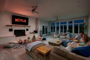 Lux Lakefront Home: Hot Tub, Firepit, Games, Kayak - Image 2