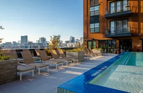 Wildflower Waltz | SoBro TownHome | Walk to Broad - Image 4