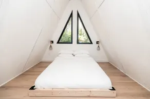 New! Cozy Waterfront A-Frame, Private Beach,Pet Ok - Image 4