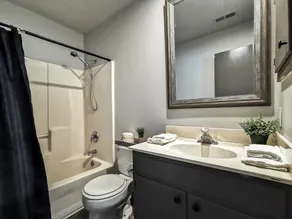 Freestanding 2 Bedroom Cabin - Image 2