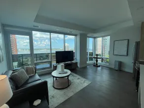 Waterfront downtown 1 Bedroom with 6 appliances - Image 3