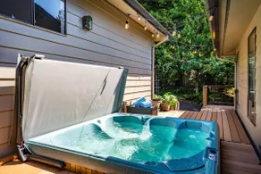 Bridgeview Lookout w/ Vast Water Views & Hot Tub! - Image 2