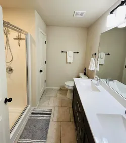 3B/2B/Retreat w/Large Kitchen - Image 4
