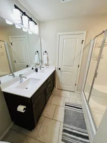 3B/2B/Retreat w/Large Kitchen - Image 5