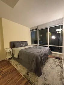 Modern 2 Bed & 2 Bath Apartment- Brentwood NW - Image 3
