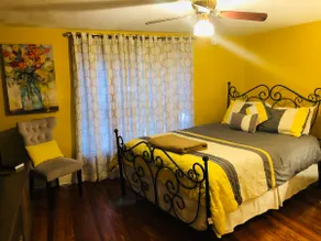 Storybook Victorian - Warm and Inviting! - Image 3