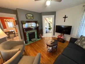Storybook Victorian - Warm and Inviting! - Image 2