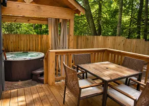 Etowah Suite w Hot Tub, Family Stay Near Rock City - Image 2