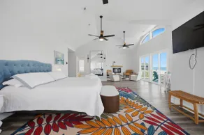 Walk to Sand • 4 King Suites • Family Retreat - Image 4