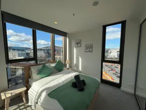 Canberra CBD modern new 2B apartment free Parking - Image 3