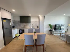 Canberra CBD modern new 2B apartment free Parking - Image 2