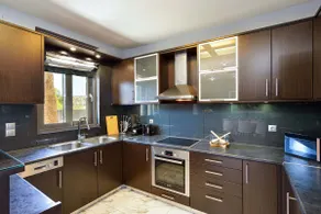 Arieldine Luxury Apartment - Image 4