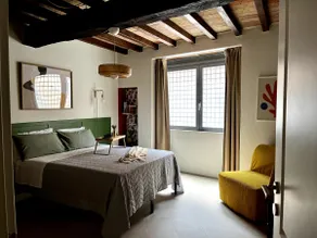 Elegant two-room apartment in the city center - Image 3