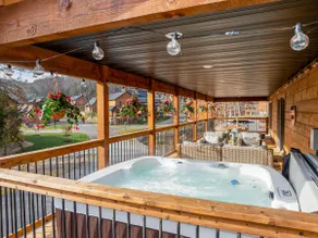 Elegant 3-Bedroom Retreat at Tall Timbers Resort - Image 4