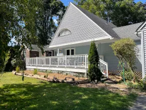 Guilford Beach Cottage - Image 4