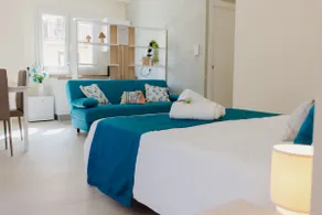 Cozy and bright OpenSpace - Image 4