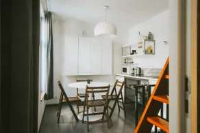 2 bedrooms triplex in historic heart of Liege - Image 2