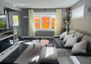 Stylish 4BR Home • Downtown • Free Parking 3 Baths - Image 5