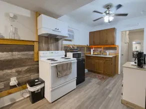 Oasis Apartment 5 - Image 5
