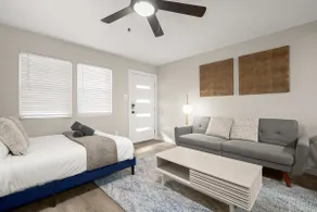 Modern Studio in Austin | Fast WiFi + Washer/Dryer - Image 4