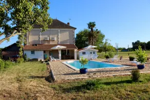 Master's House in Dordogne - Image 2
