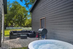 The Tower Haus | Dune Trails + Hot Tub - Image 5