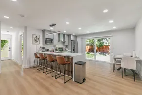 SJ Luxury 4BR Home | Sleeps 10 - Image 2