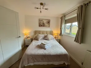 Luxury house with stunning garden in StAlbans - Image 3