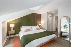 Stylish soulard loft• King Bed •5 Min to Downtown - Image 5