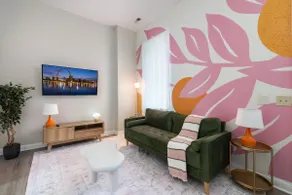 Stylish soulard loft• King Bed •5 Min to Downtown - Image 3