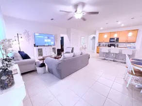 Coastal Crown! 15 Min to Beach Pet Friendly - Image 2