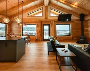 Lakefront Cabin # 7 Pet Friendly with hot tub - Image 3