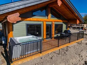 Charming Cabin # 6 with hot tub - Image 4