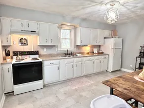 The Yellow Haus, close to downtown Waterloo! - Image 3