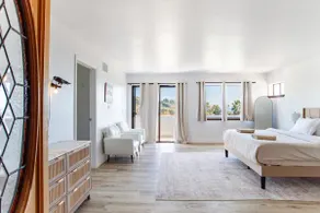 Coastal Retreat - Image 5