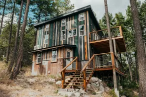 The Perch @ Flathead Lake Hostel - Image 2
